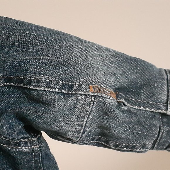 2 for $20 Great denim jacket 12M - Picture 5 of 7